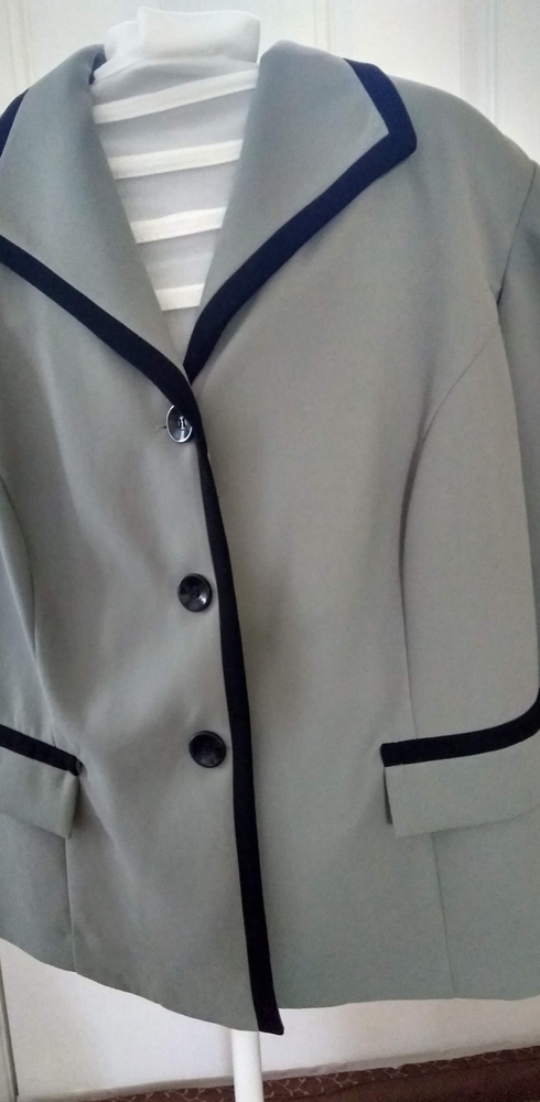 Danny and Nicole green suit jacket